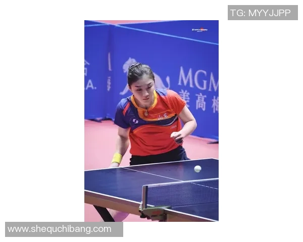 陈梦赛前特邀侯英超训练专攻朱思冰反手生胶技巧提升备战策略